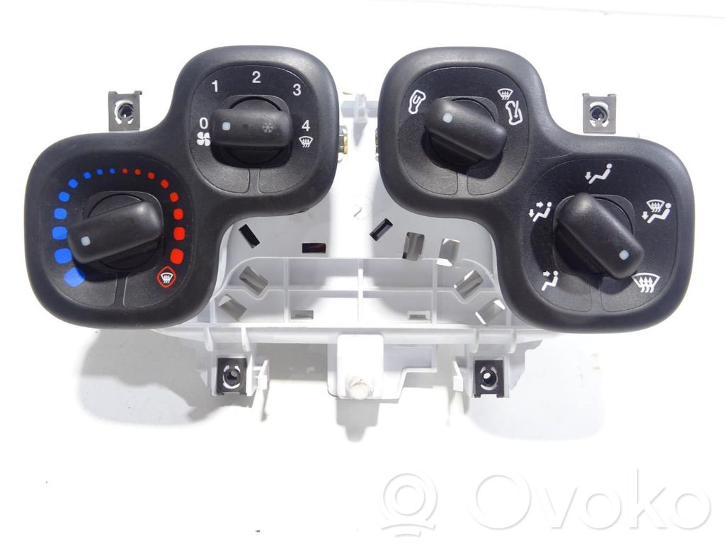 Fiat Panda III Ilmastoinnin ohjainlaite 