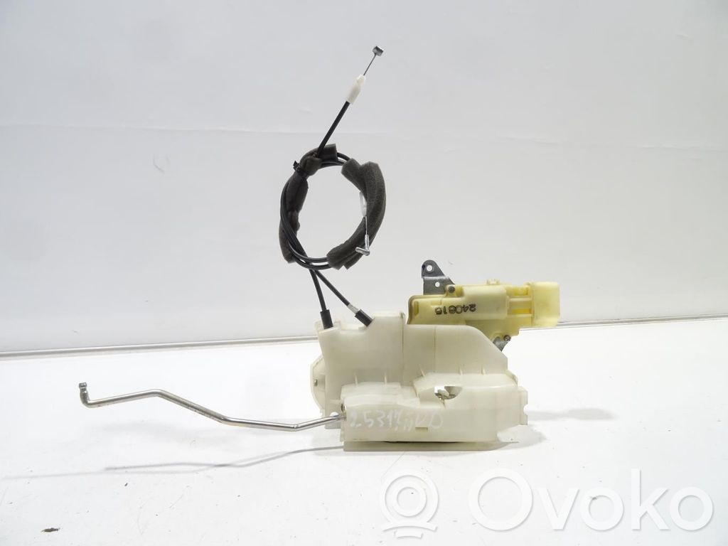 Isuzu D-Max Front door lock 