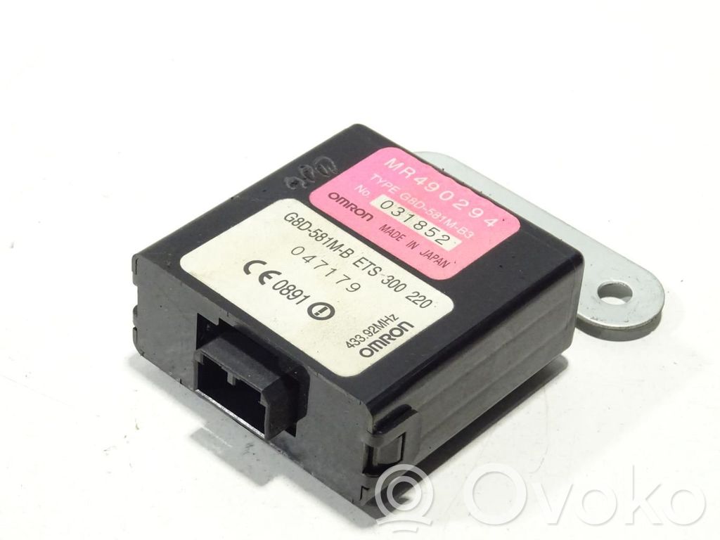 Mitsubishi L200 Door central lock control unit/module 