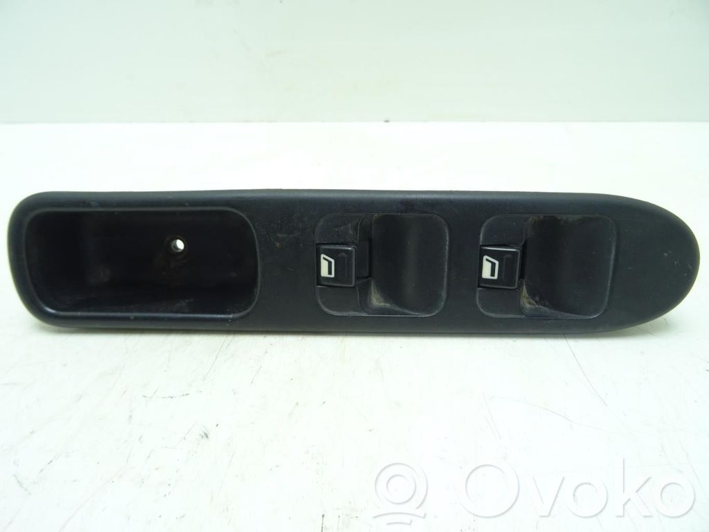 Peugeot 307 Electric window control switch 