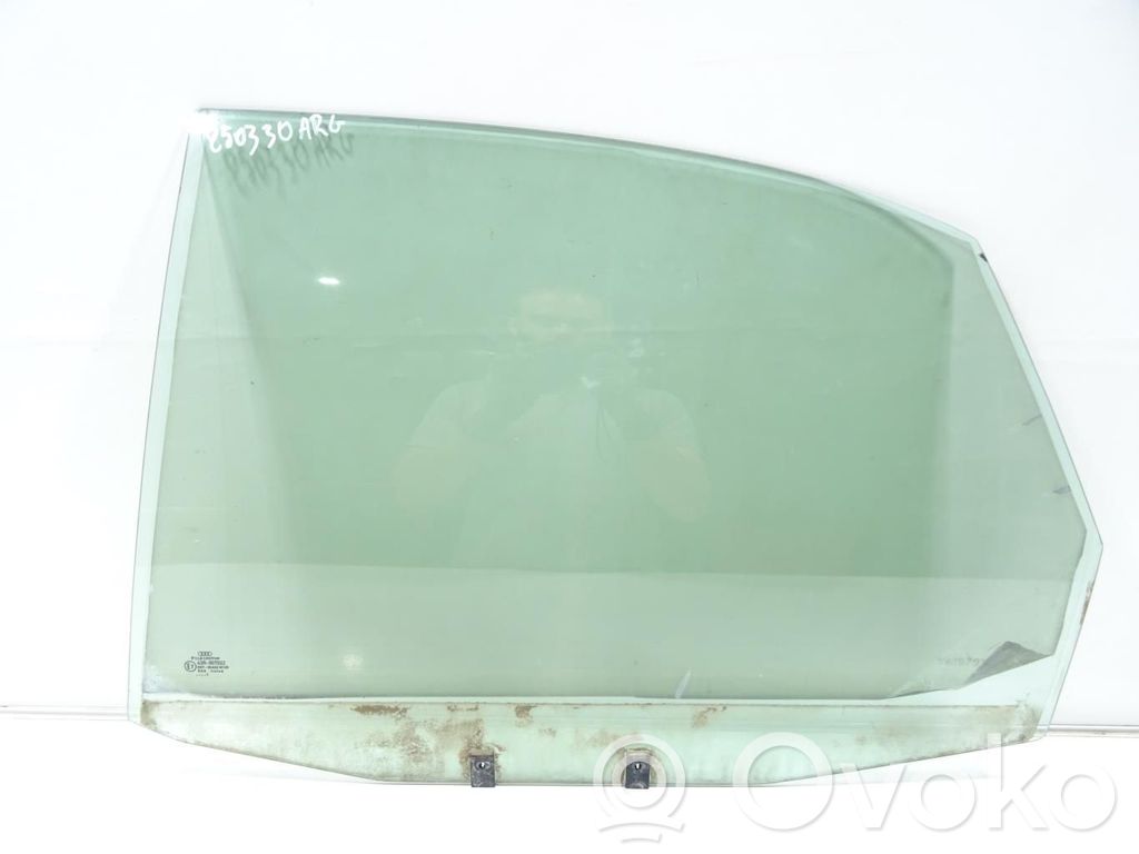 Audi A4 S4 B5 8D Luna de la puerta trasera 