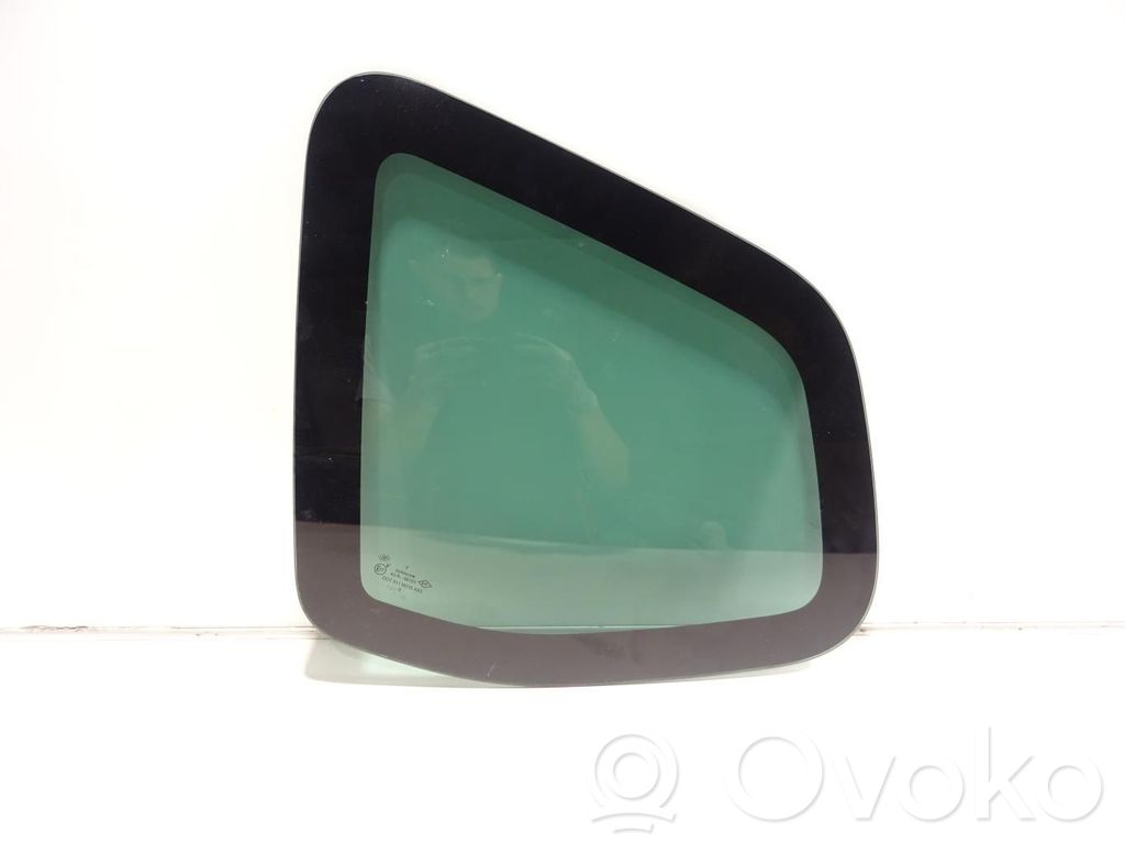 Dacia Duster Rear side window 