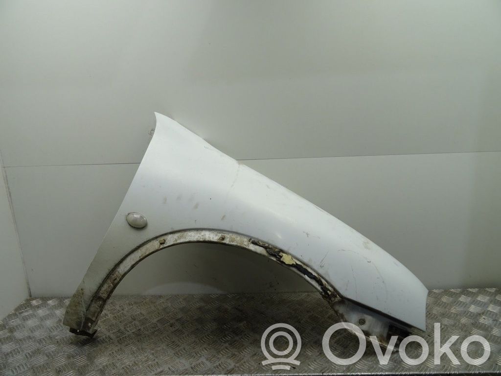 Opel Corsa B Sparnas 