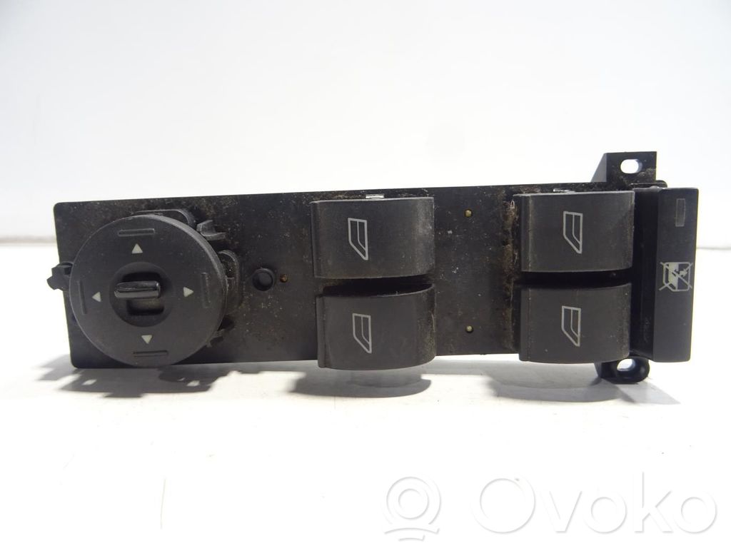 Ford C-MAX I Interruptor del elevalunas eléctrico 