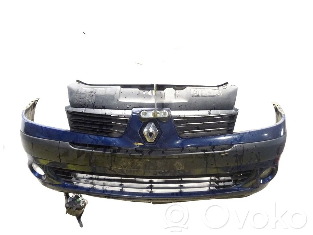 Renault Clio II Parachoques delantero 