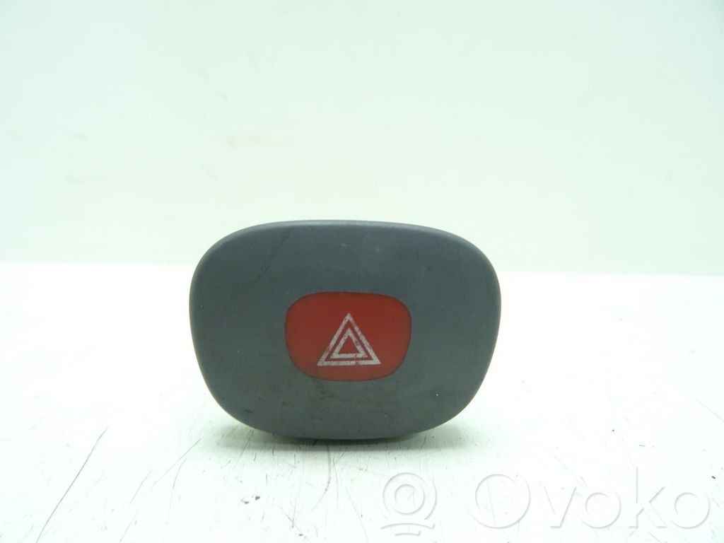 Renault Clio II Hazard light switch 