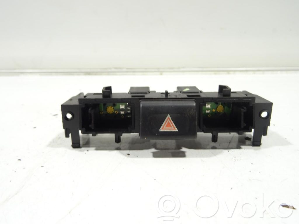 Jaguar X-Type Hazard light switch 