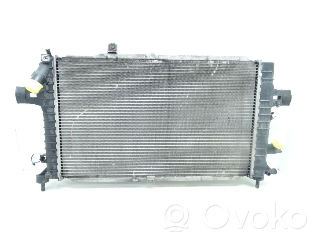 Opel Astra H Radiator lichid răcire 