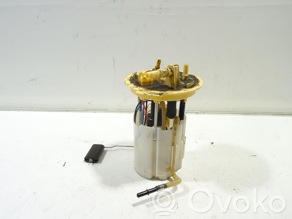 Bomba interna de combustible   2270893