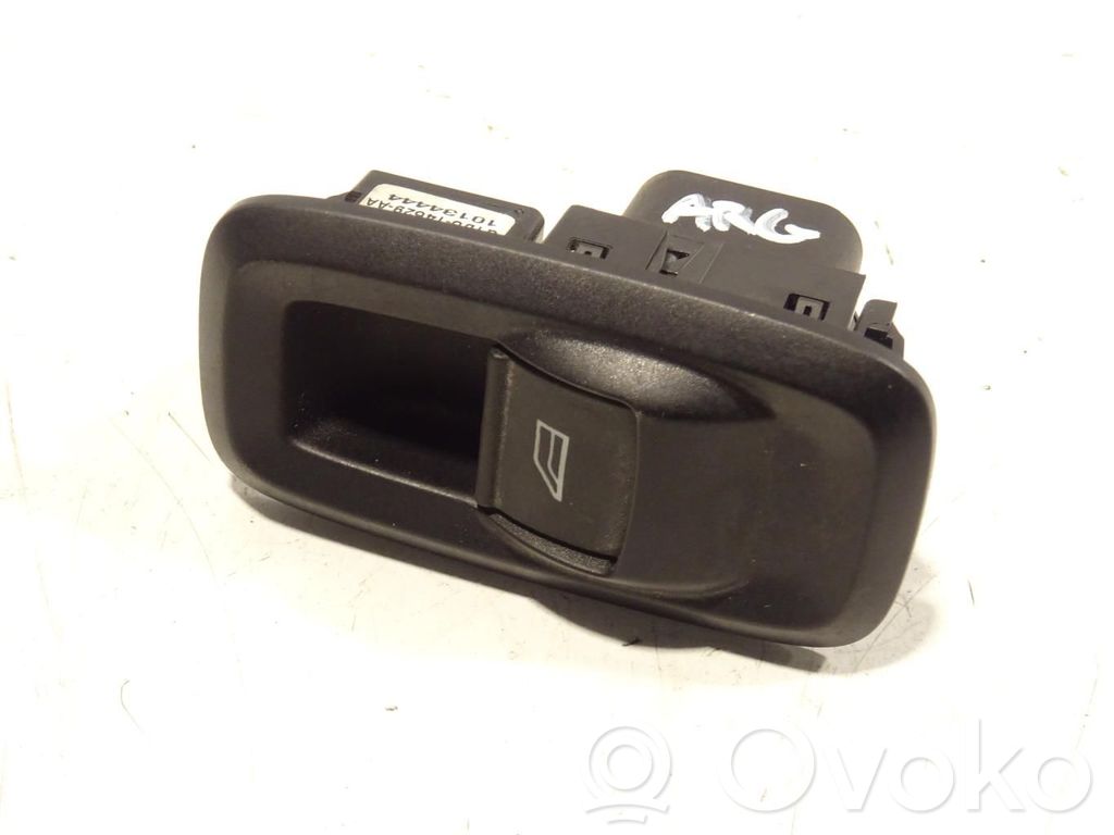 Ford Ka Electric window control switch 