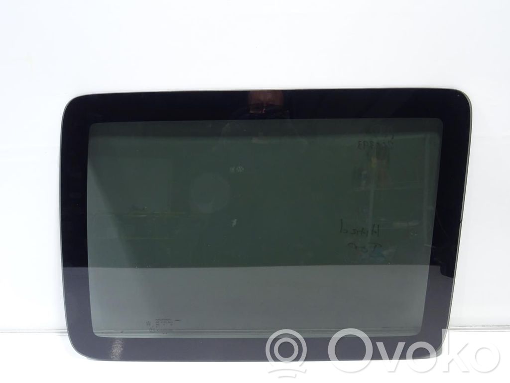 Rear side window