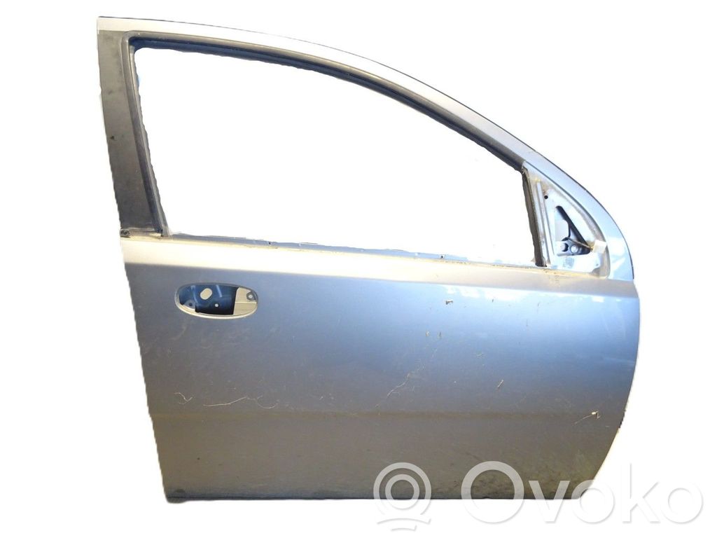 Chevrolet Aveo Puerta delantera 
