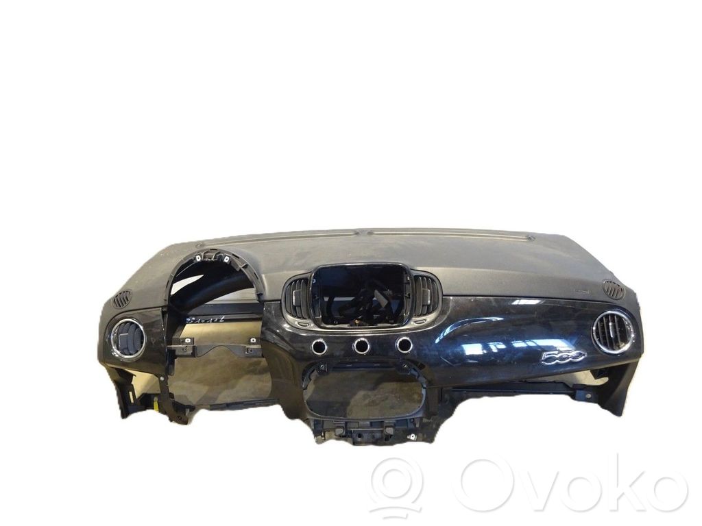 Fiat 500 Dashboard 