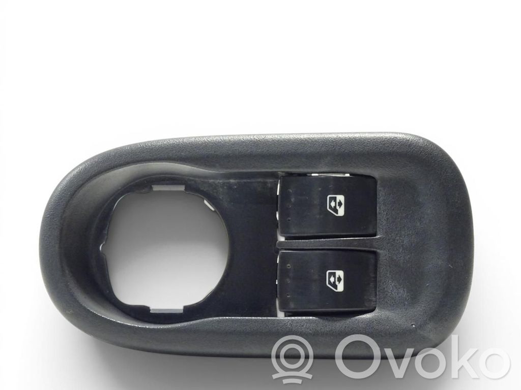 Renault Master III Electric window control switch 