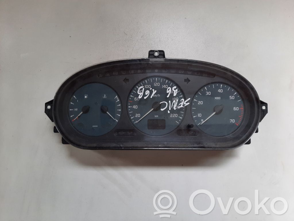 Renault Scenic I Nopeusmittari (mittaristo) 
