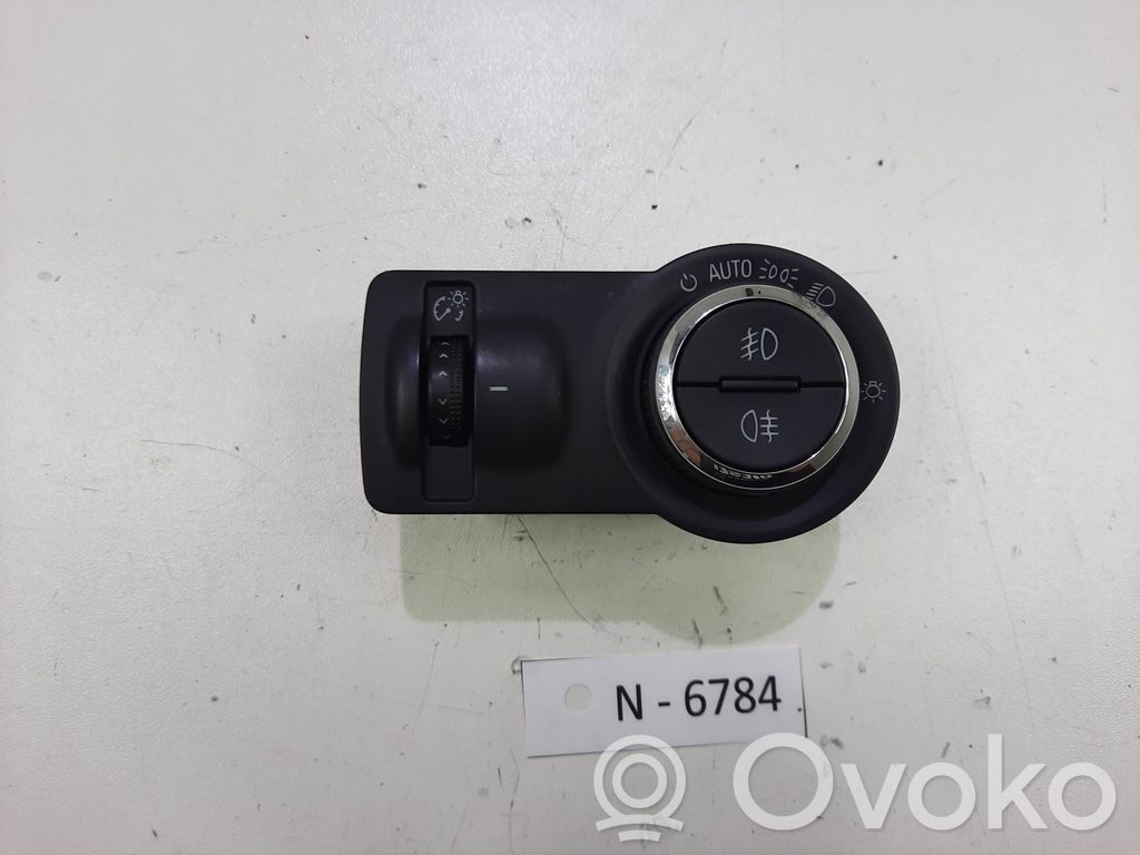 Opel Astra J Light switch 