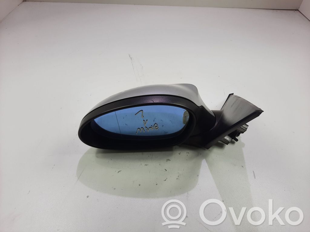 Front door electric wing mirror