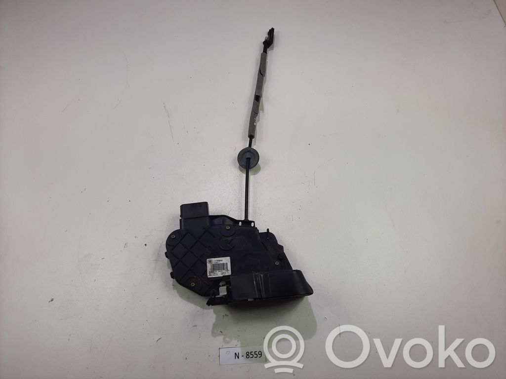 Volvo V70 Aizmugurē slēdzene 