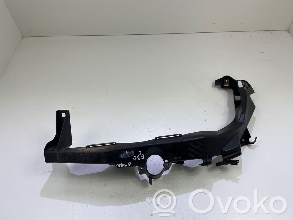 BMW 3 E90 E91 Headlight/headlamp mounting bracket 