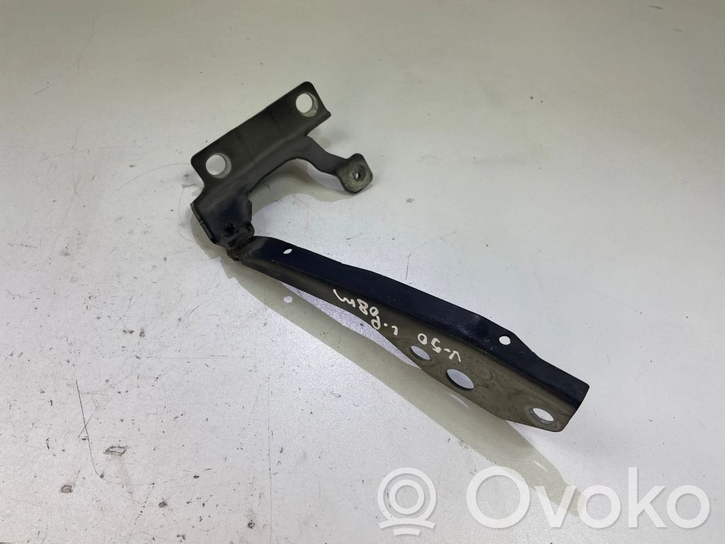 Engine bonnet/hood hinges