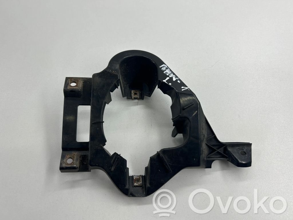 Fog light bracket   7118151