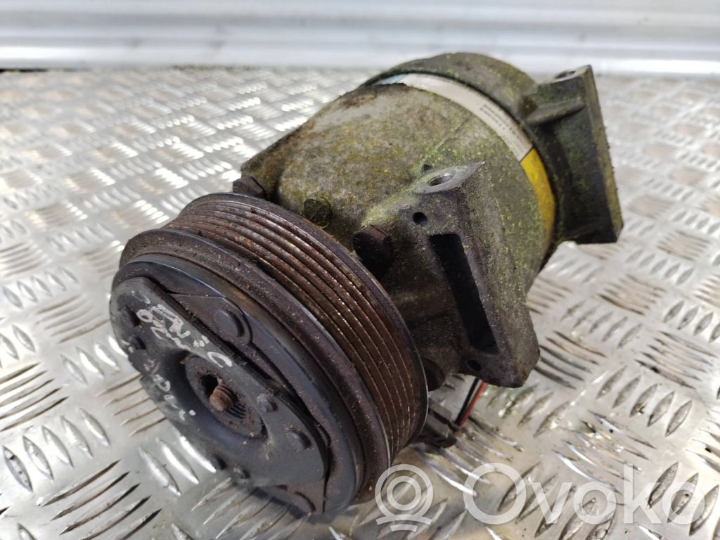 Renault Scenic I Air conditioning (A/C) compressor (pump) 