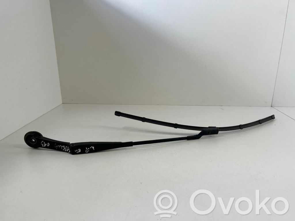 Ford Focus Front wiper blade arm 