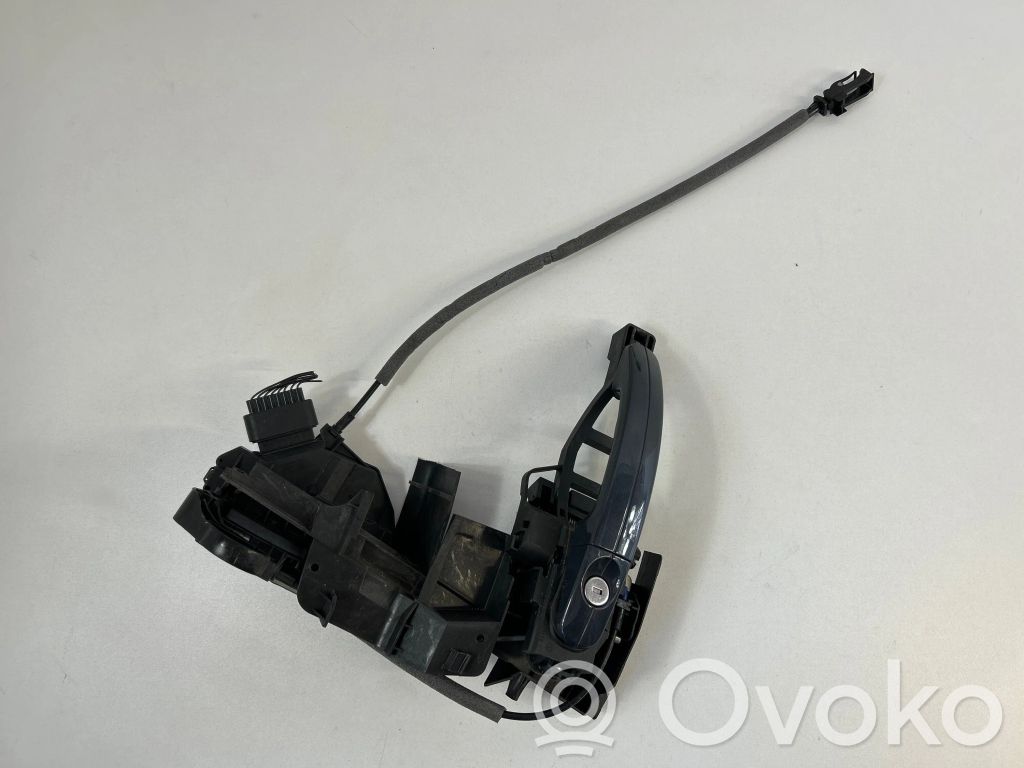 Ford Focus Priekšpusē slēdzene 