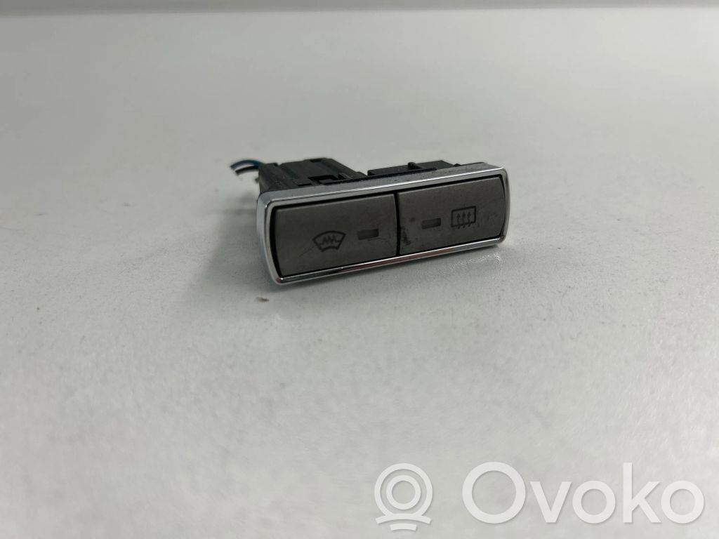 Windscreen/window heater switch   6M2T2C418BF