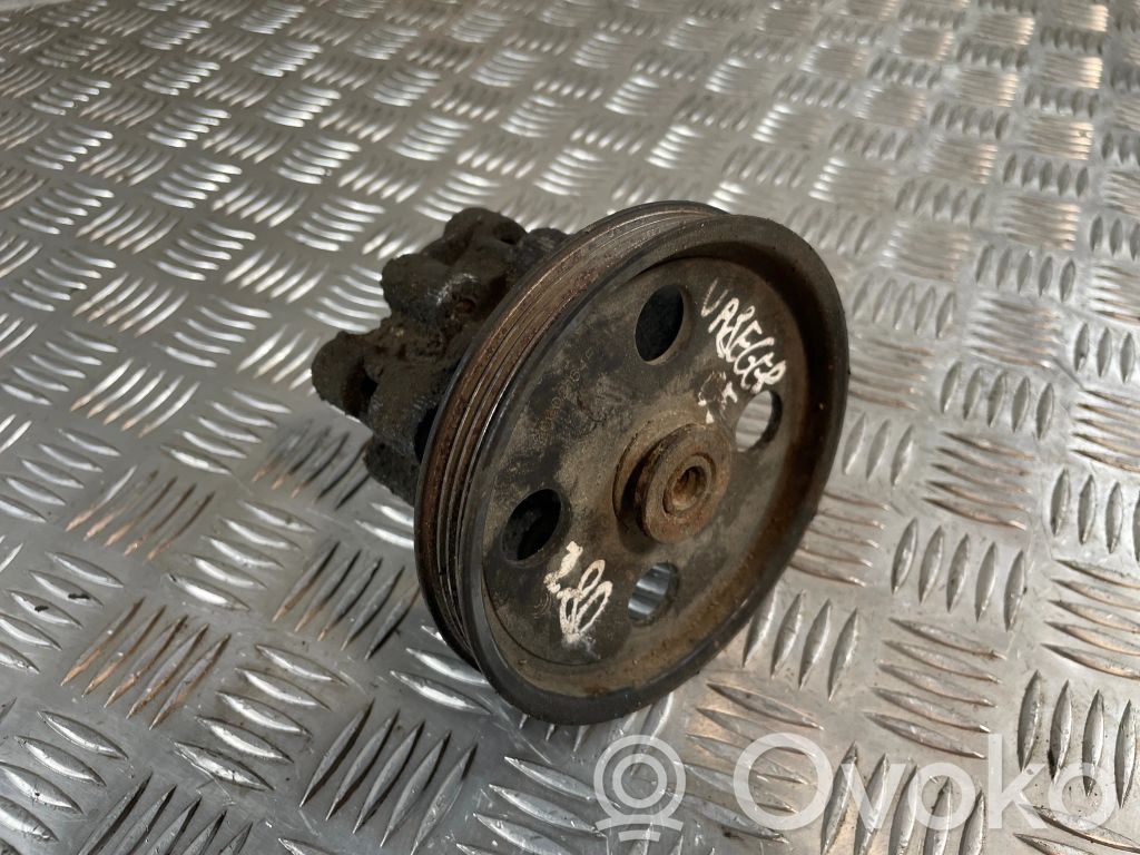 Chrysler Voyager Power steering pump 