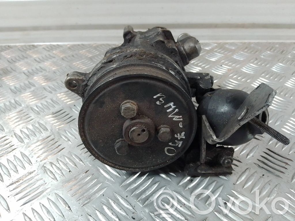 BMW 7 E65 E66 Vairo stiprintuvo siurblys 
