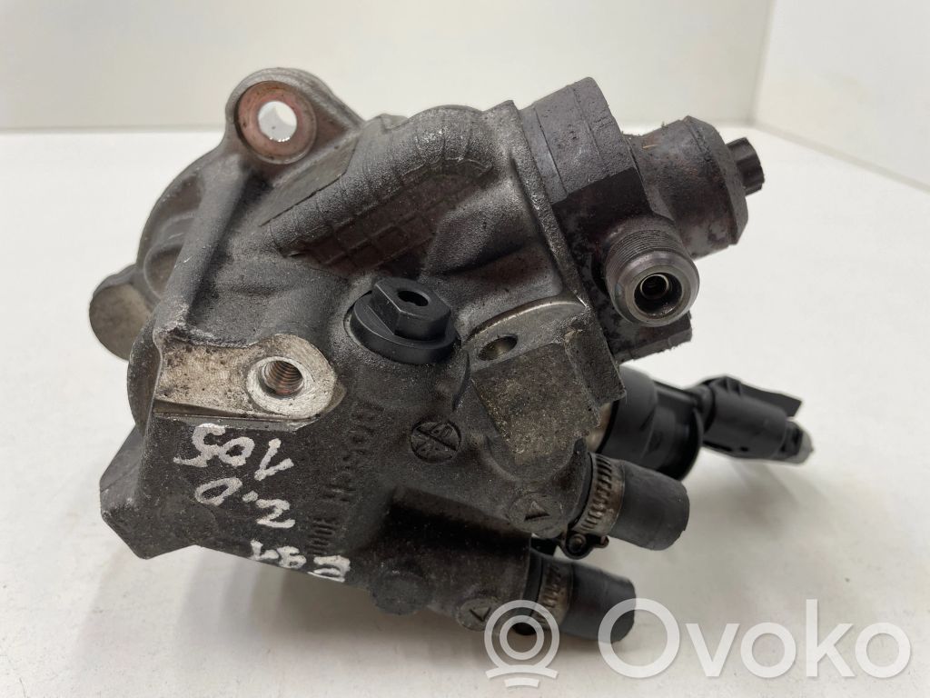 BMW 3 E90 E91 Fuel injection high pressure pump 