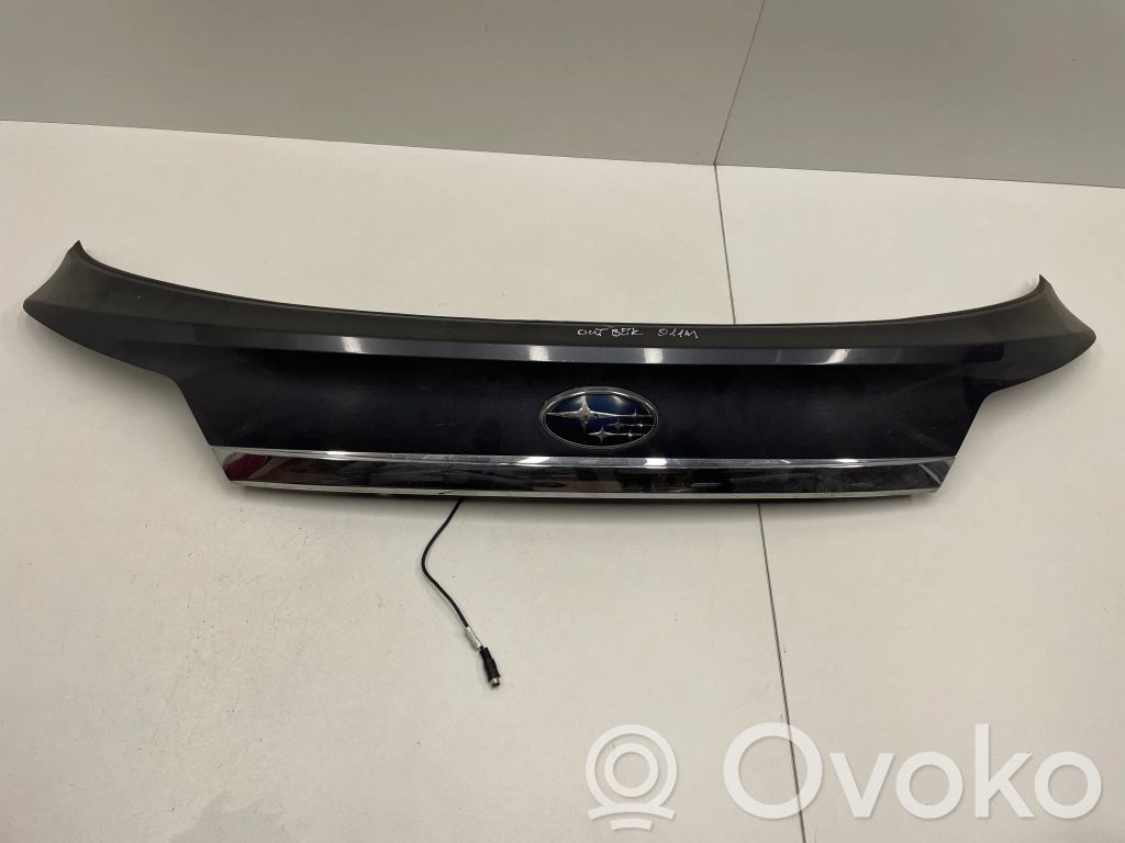 Subaru Outback Tailgate trim 