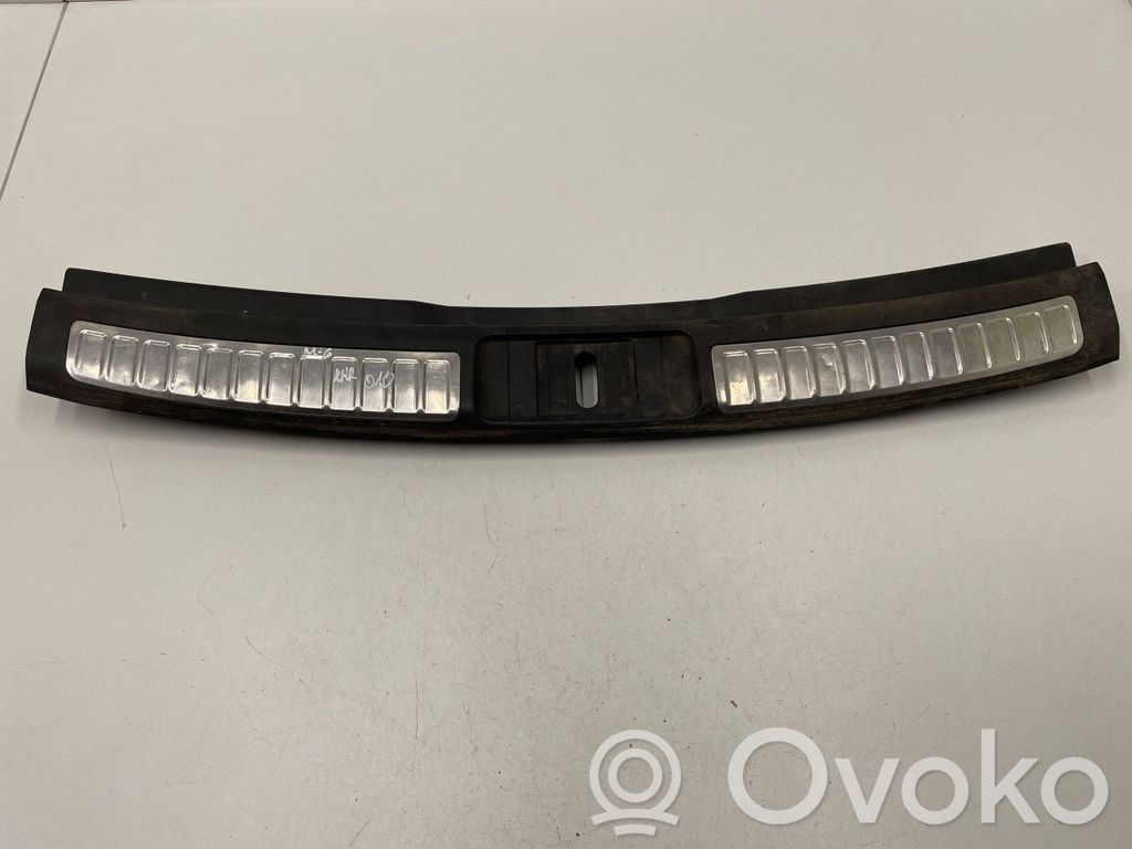 Mazda 6 Protector del borde del maletero/compartimento de carga 