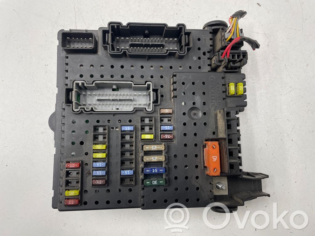 Volvo V70 Fuse module 