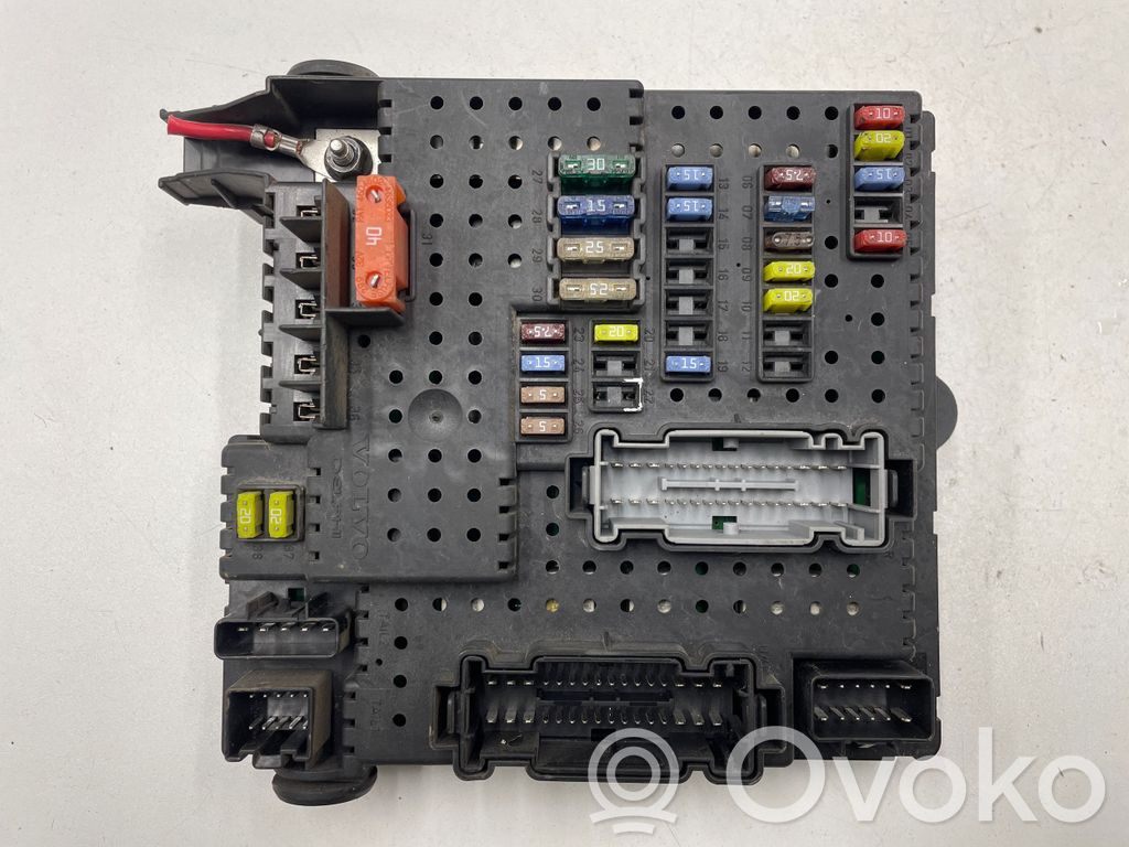 Módulo de fusible   8676391,12217799,04W465