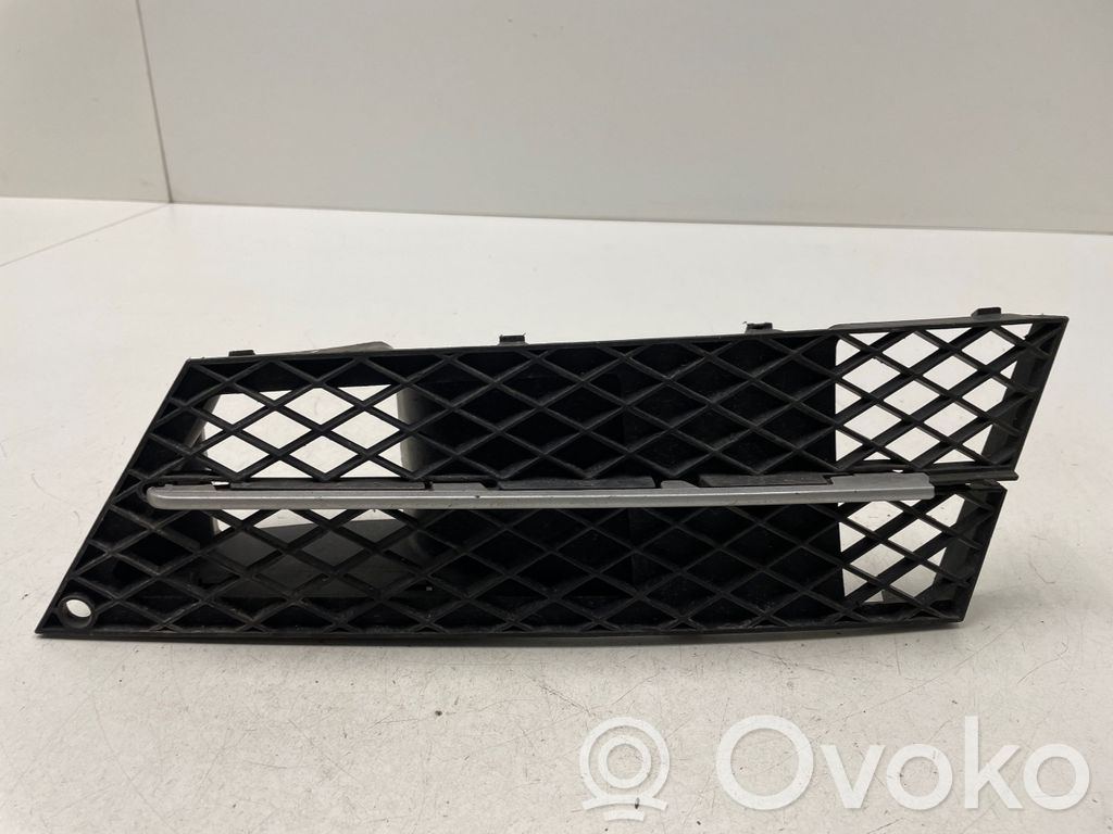 BMW 5 E60 E61 Unteres Gitter dreiteilig vorne 