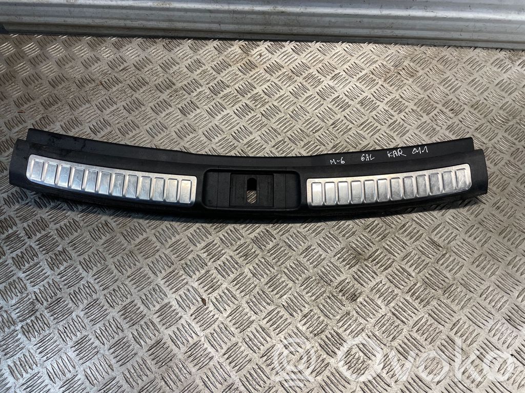 Mazda 6 Protector del borde del maletero/compartimento de carga 