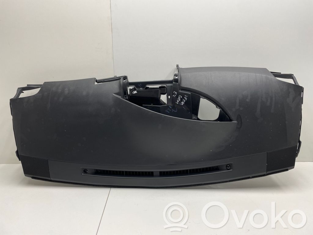 Toyota Verso Panelis 