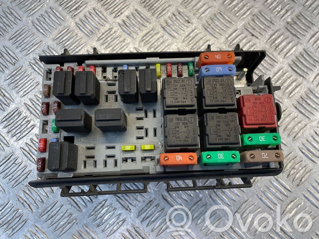 Opel Corsa D Fuse module 