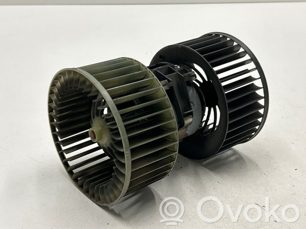 BMW 3 E46 Mazā radiatora ventilators 