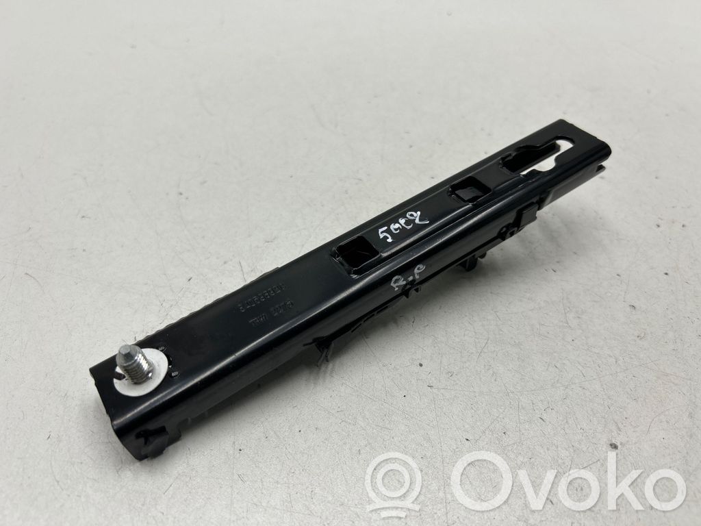 Peugeot 5008 Seat belt adjustment rail 