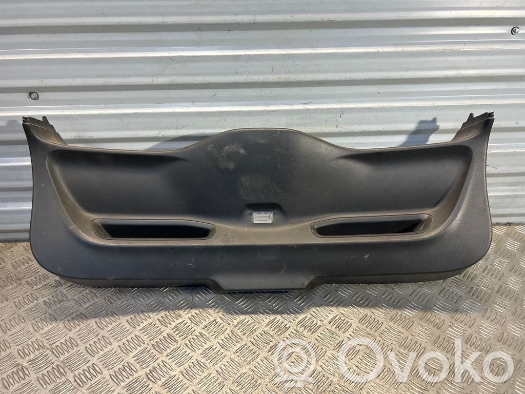 Volvo V40 Tailgate trim 