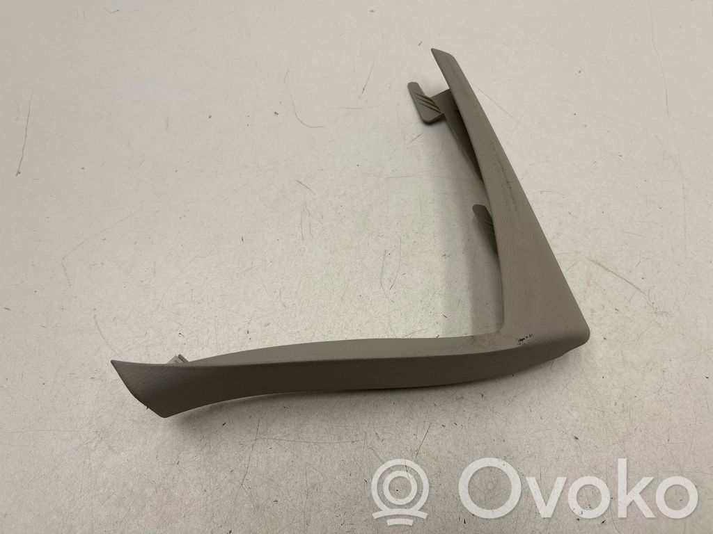 Chrysler Pacifica (A) pillar trim 