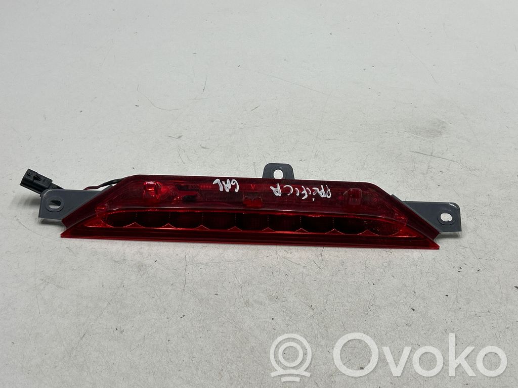 Chrysler Pacifica Third/center stoplight 