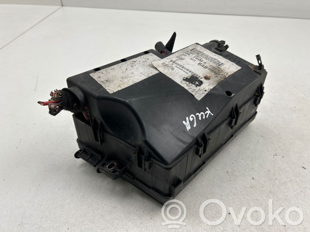 Ford Kuga I Juego de caja de fusibles 