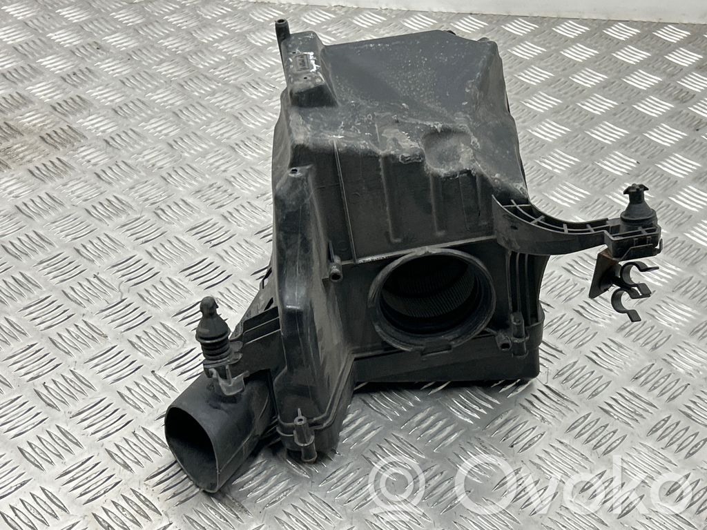 Ford C-MAX II Air filter box 