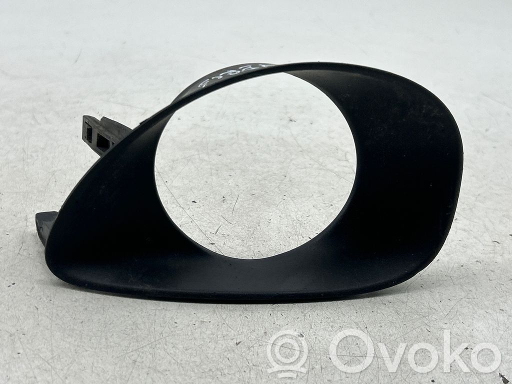 Toyota Yaris Grilă/ornament proiector ceață față 