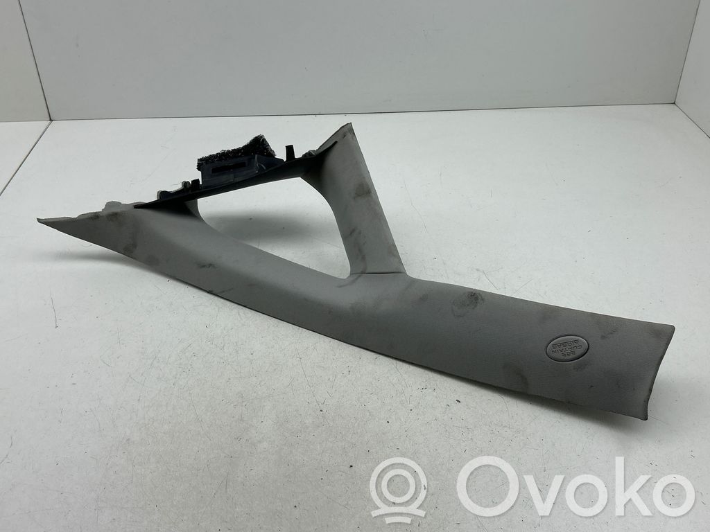 Toyota Verso Osłona słupka szyby przedniej / A 