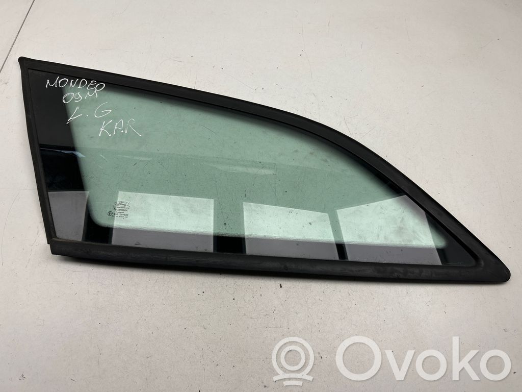 Ford Mondeo MK IV Vidrio lateral trasero 